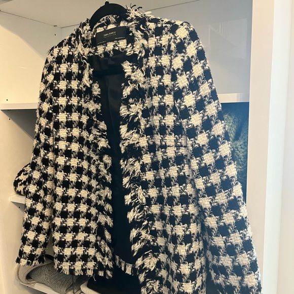 Zara Houndstooth, Tweed Blazer with Fringe Detail - Picture 2 of 5